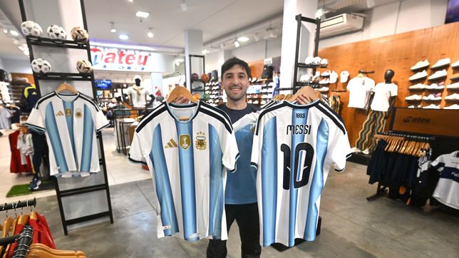 la nueva camiseta de la seleccion llego a la plata: ¿cuanto cuesta y donde se vende?