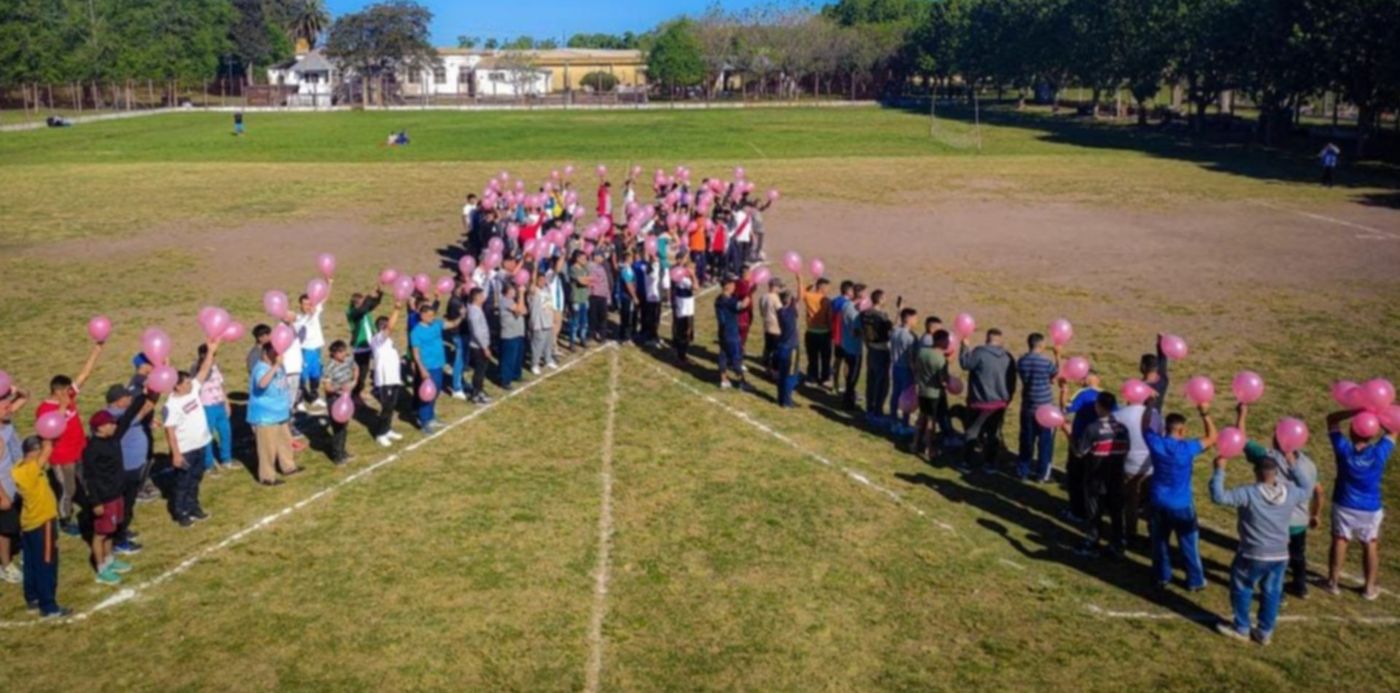 Laso rosa en cárcel de La Plata