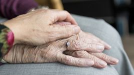 un matrimonio de jubilados sufrio un violento robo en su casa durante la madrugada un matrimonio de jubilados sufrio un violento robo en su casa durante la madrugada