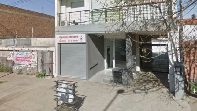 entro a robar a un negocio con una cuchilla, hirio al dueno y escapo