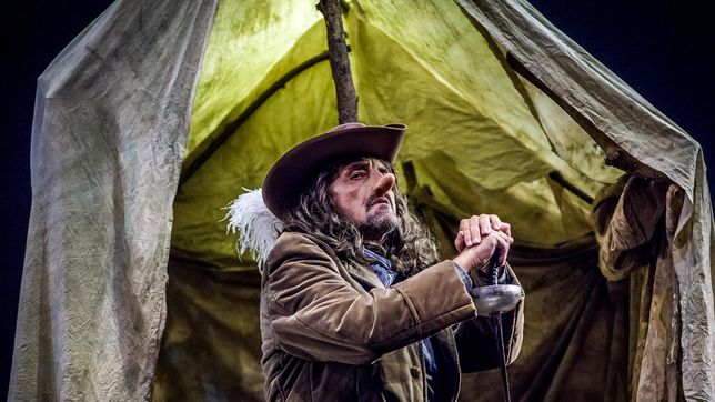cyrano, la obra mas premiada del ano, llega al teatro argentino de la plata con dos funciones