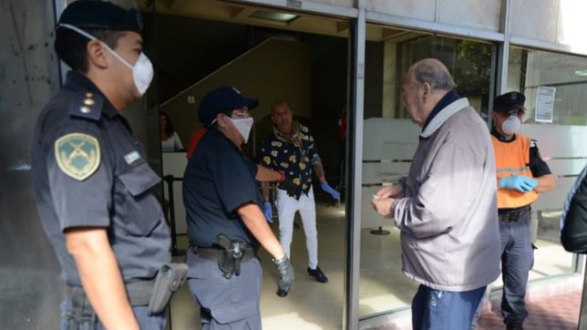 domingo con bancos abiertos: asi continua el pago a jubilados y pensionados