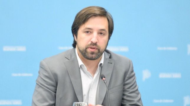 los que se pusieron la vacuna se van a convertir en robots: hackean twitter de kreplak