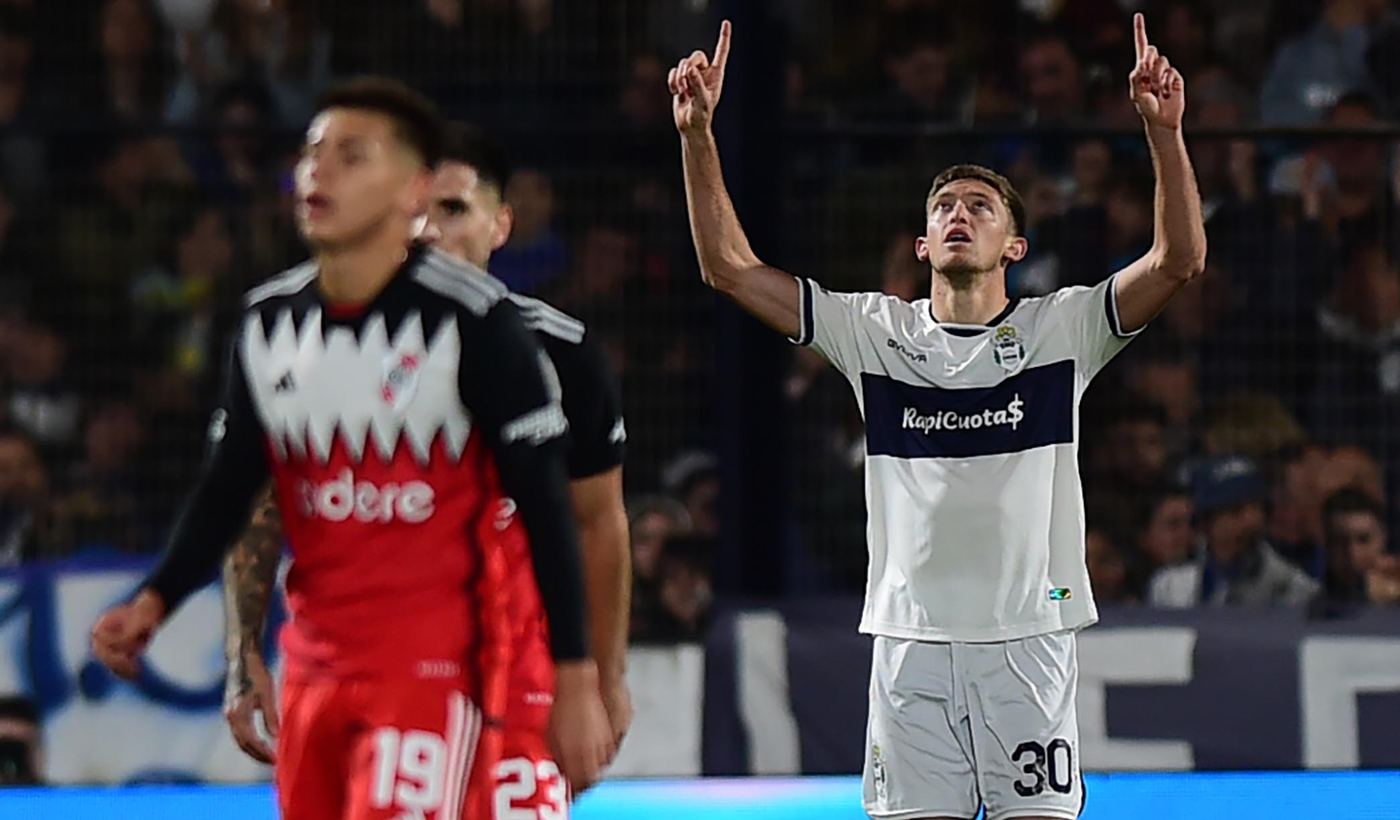 Rodrigo Castillo Gimnasia festejo gol.png