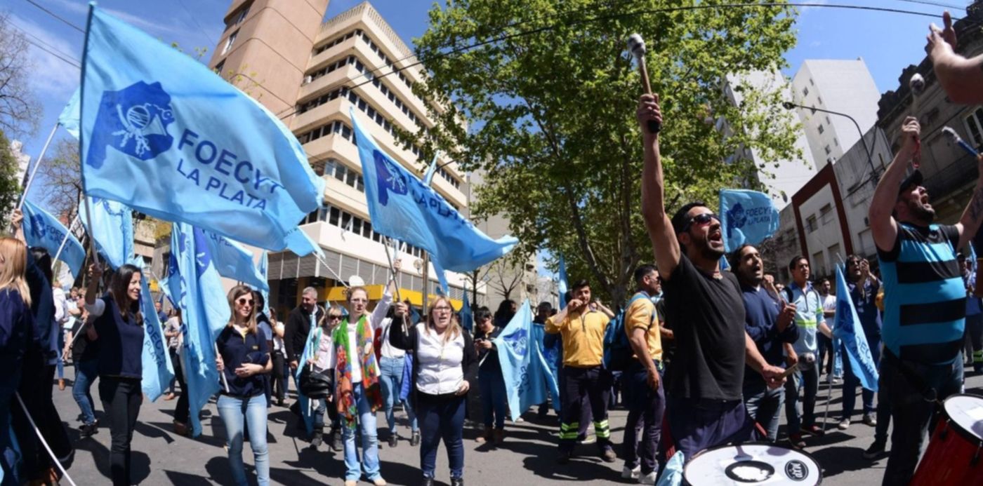protesta trabajadores del correo argentino179.jpg?y=113&scaleX=1&ow=1500&oh=1000&x=7&width=1490&height=745&rotate=0&scaleY=1&&cw=1920&ch=950