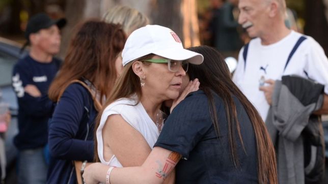 la historia detras de las hinchas de estudiantes que participaron del abrazo en el bosque