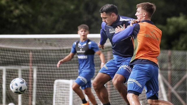 mendez mete mano en el equipo y gimnasia ya conoce su nueva delantera