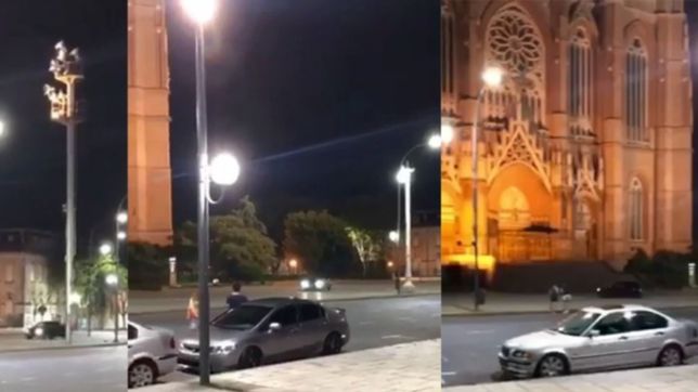 video: asi corren picadas y derrapan sobre la vereda de la catedral de la plata