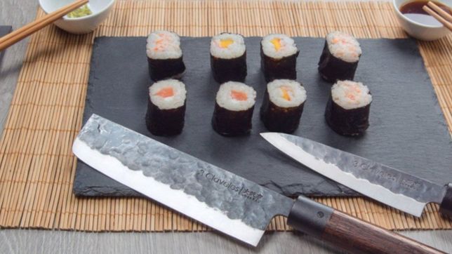 entraron a un local de sushi de la plata y se llevaron dos cuchillos muy costosos