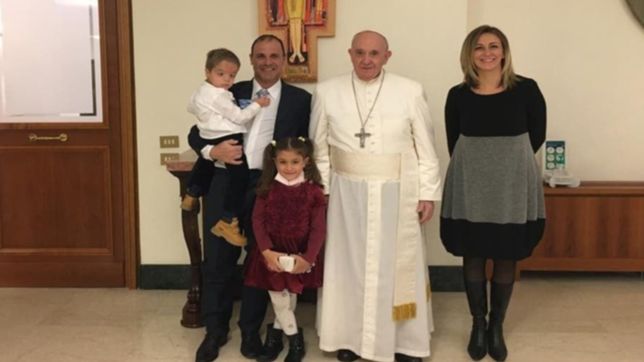 encuentro en roma: el papa recibio al heladero platense que prepara su sabor favorito