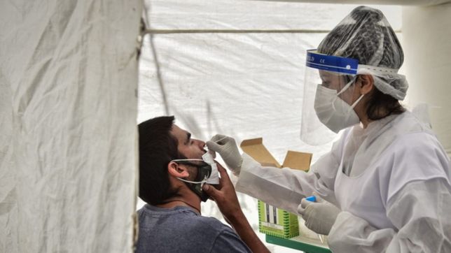 bajan los contagios pero vuelven a aumentar las muertes por covid-19 en argentina