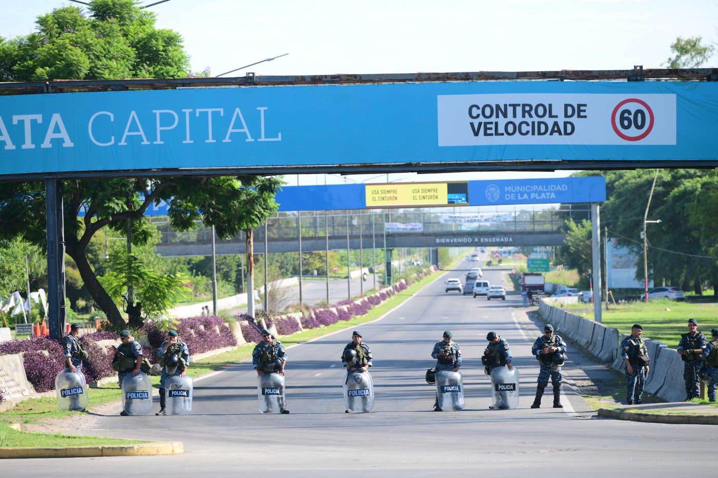 A lo Trump, un concejal de La Plata propone construir un muro para que "no entren los fisuras" - Image 2