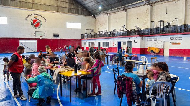 todos los evacuados por el temporal en la plata comienzan a volver a sus casas