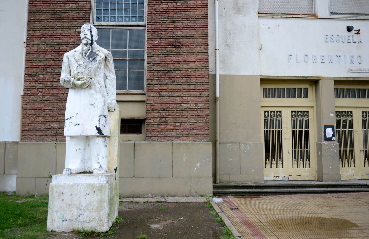 Escuela N°46 Florentino Ameghino de Parque Saavedra.jpg