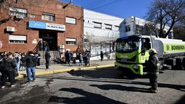 no hay calefaccion en el hospital sbarra: bebes con frio, vidrios escarchados y medicos con camperas no hay calefaccion en el hospital sbarra: bebes con frio, vidrios escarchados y medicos con camperas