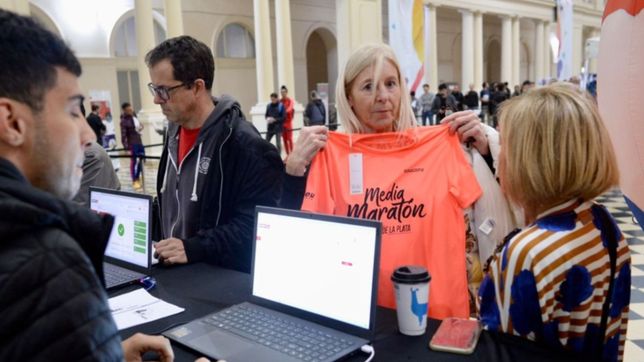 se viene el cierre de la expo y crece la expectativa por la media maraton de la plata