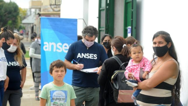 ife, bono de $15.000 y tarjeta alimentar: las nuevas ayudas que analiza el gobierno