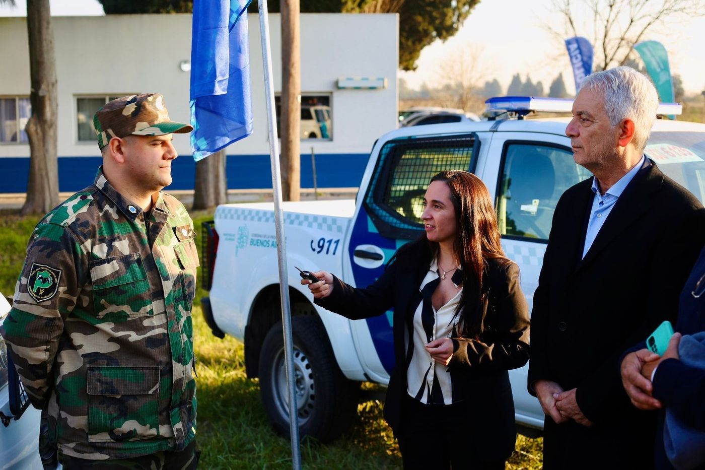 Julio Alak entrega patrullero.jpeg