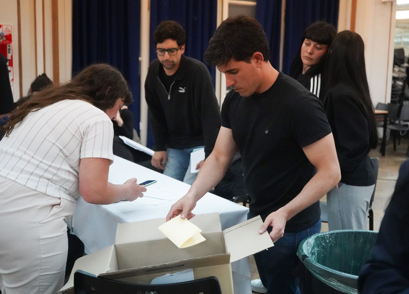 El escrutinio en las facultades de la UNLP arranc&oacute; pasadas las 18