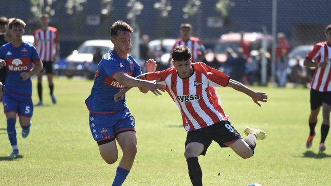 el insolito gol de arco a arco que recibio la cuarta de estudiantes en la definicion del torneo