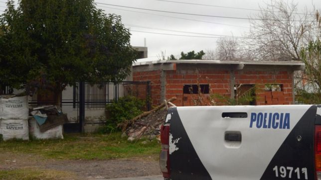 una familia de la plata se salvo de un ataque de ladrones que no pudieron entrar a su casa