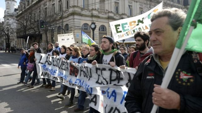por educacion, contra el gatillo facil y ruidazo: la semana termina con multiples marchas
