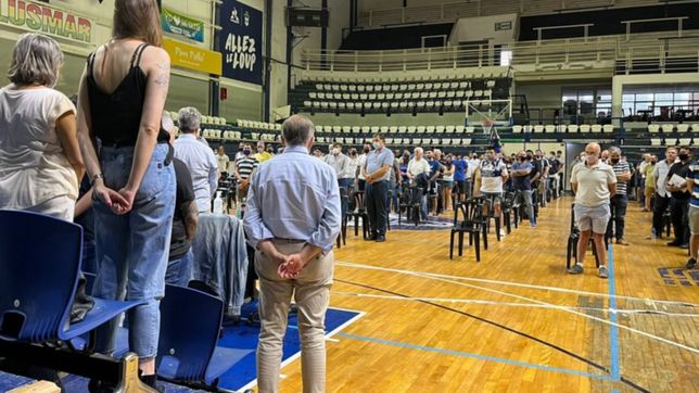 gritos, empujones y polemica: la asamblea desaprobo la memoria y el balance de gimnasia