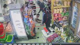 panico en un comercio de gonnet durante un brutal robo armado panico en un comercio de gonnet durante un brutal robo armado