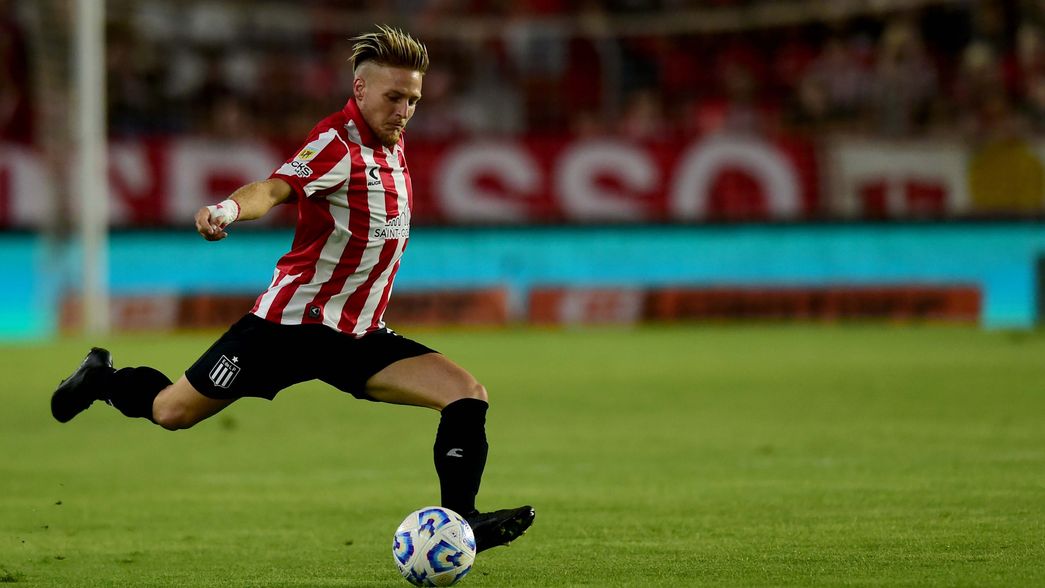 El registro que confirma que Ascacíbar es el mejor mediocampista argentino en actividad