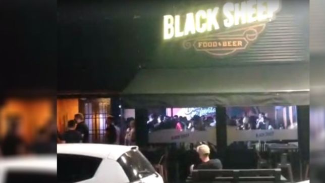 videos: asi fue la fiesta en la cerveceria que termino clausurada en ensenada
