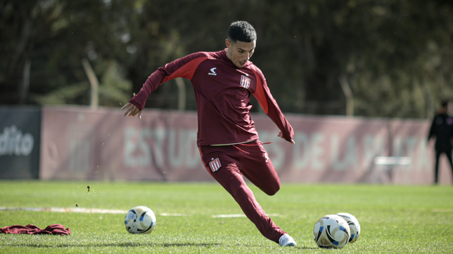 suarez tiene una lesion en la rodilla y estudiantes suma otra baja para lo que viene