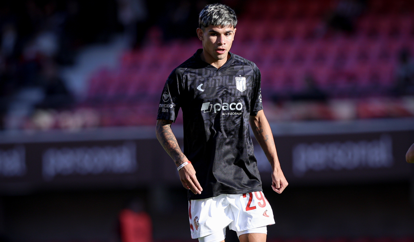 Fabricio Pérez vuelve a ser titular en Estudiantes. Fabricio Pérez vuelve a ser titular en Estudiantes.