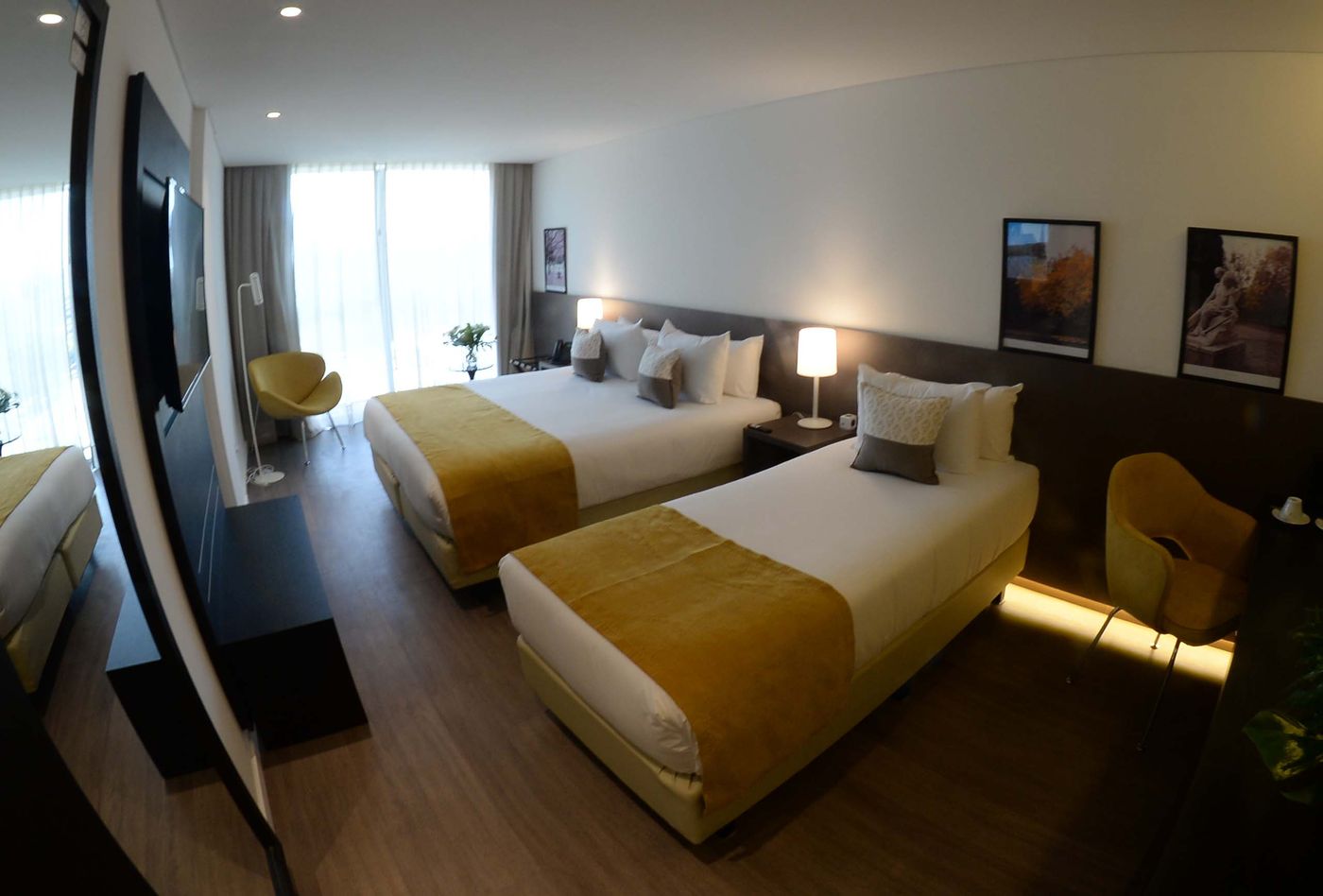 Hotel Dazzler (16).JPG