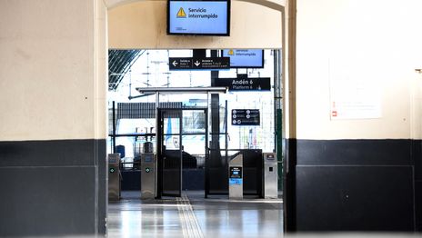 El Gobierno busca desactivar el paro de trenes de este martes