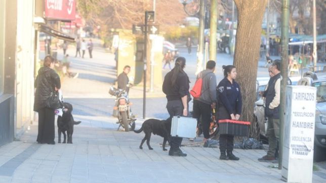 conmocion en pleno centro: una joven cayo de un tercer piso y murio