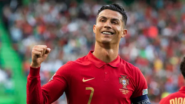la invitacion a cristiano para jugar en estudiantes y la llamativa respuesta del astro portugues