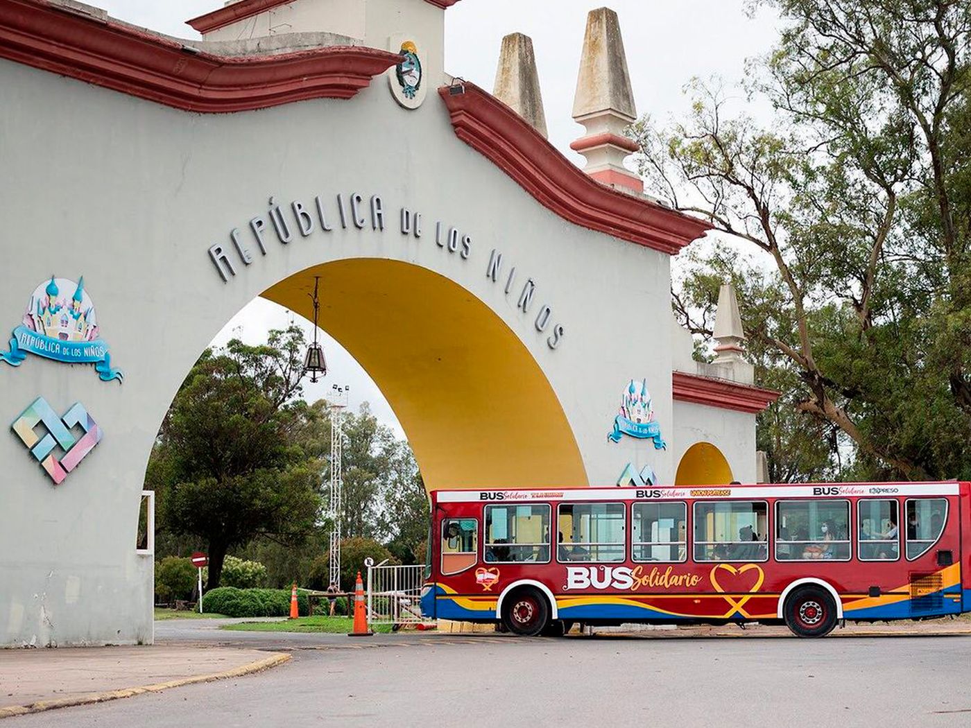 Bus Solidario LP I.jfif