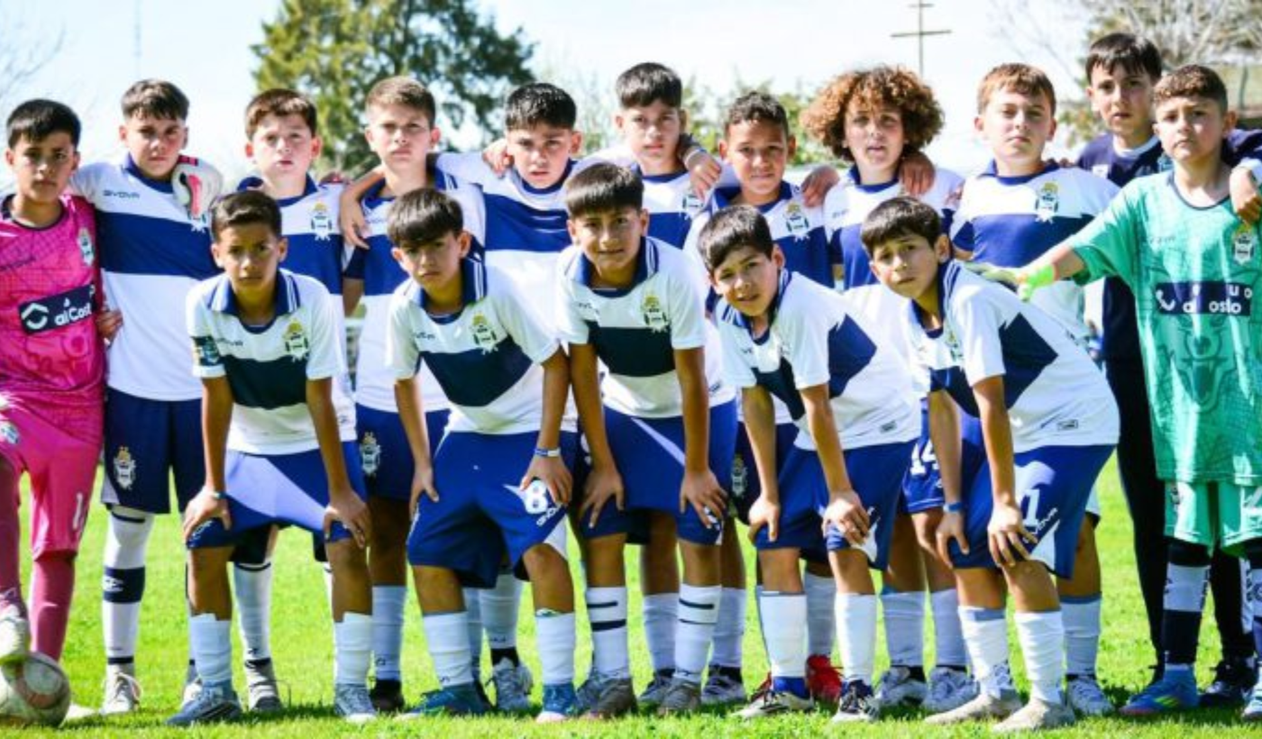Gimnasia fútbol infantil