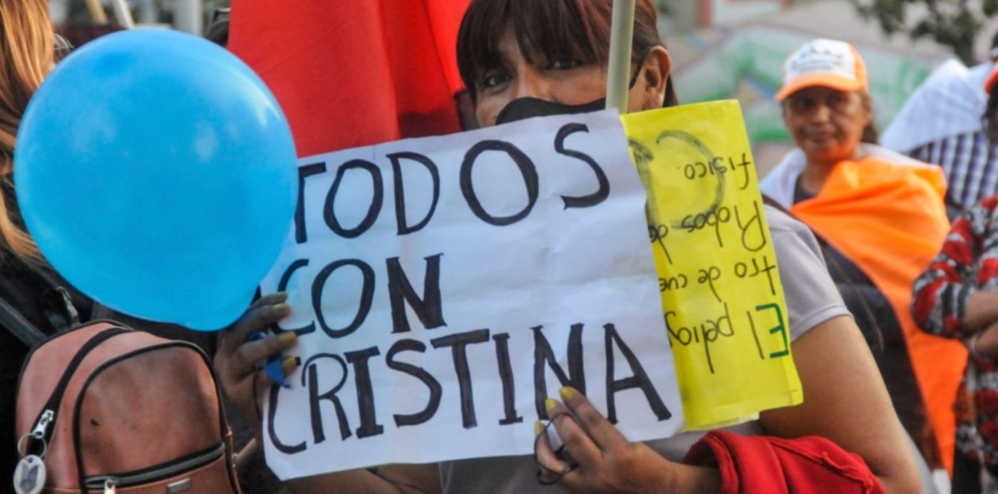 Fuerte movidad del kirchnerismo platense para defender a Cristina en Plaza Belgrano