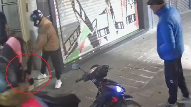 video: entro a robar a un edificio en pleno centro de la plata y casi lo linchan
