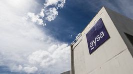 la justicia de la plata le ordeno a aysa mantener las obras en 26 municipios ante el proceso de privatizacion
