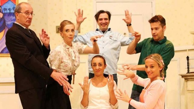 que hago jueves: la comedia toc-toc y el stand up humoristico de martin pugliese rompen la semana