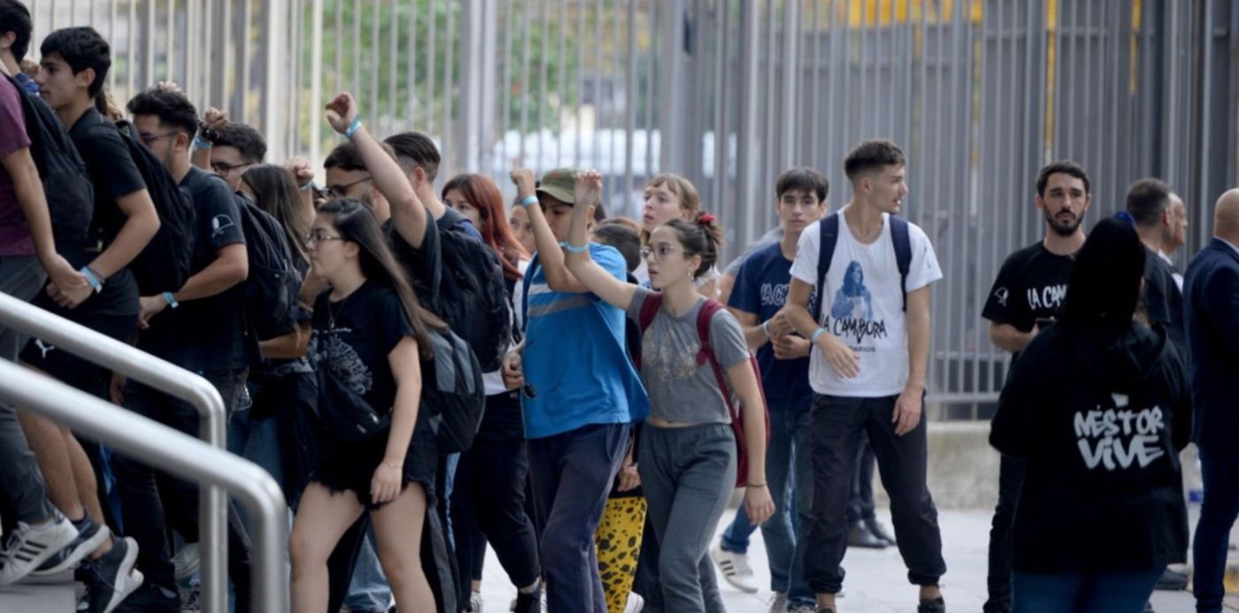 Acto de Cristina Kirchner en el Teatro Argentino