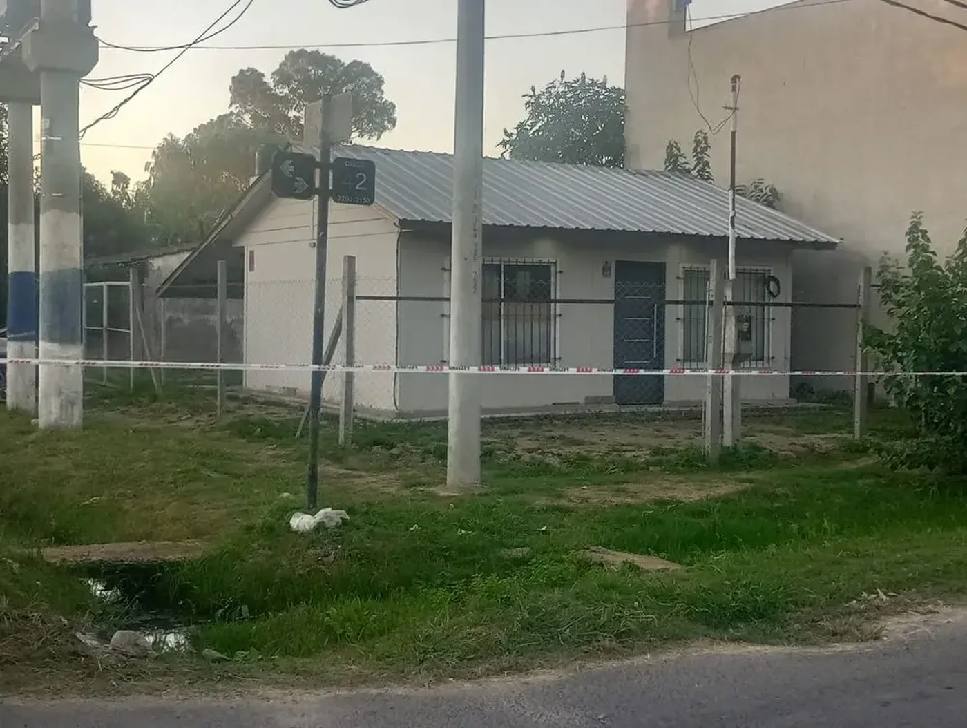 Hallan muerto jubilado en lisandro olmos casa