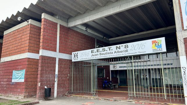 se extienden las amenazas de tiroteo y en una escuela de la plata pidieron ayuda a padres y docentes