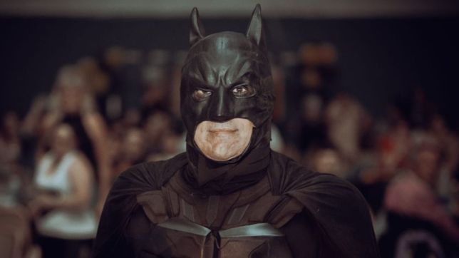 el batman de la plata se retiro con un encuentro multitudinario lleno de emocion