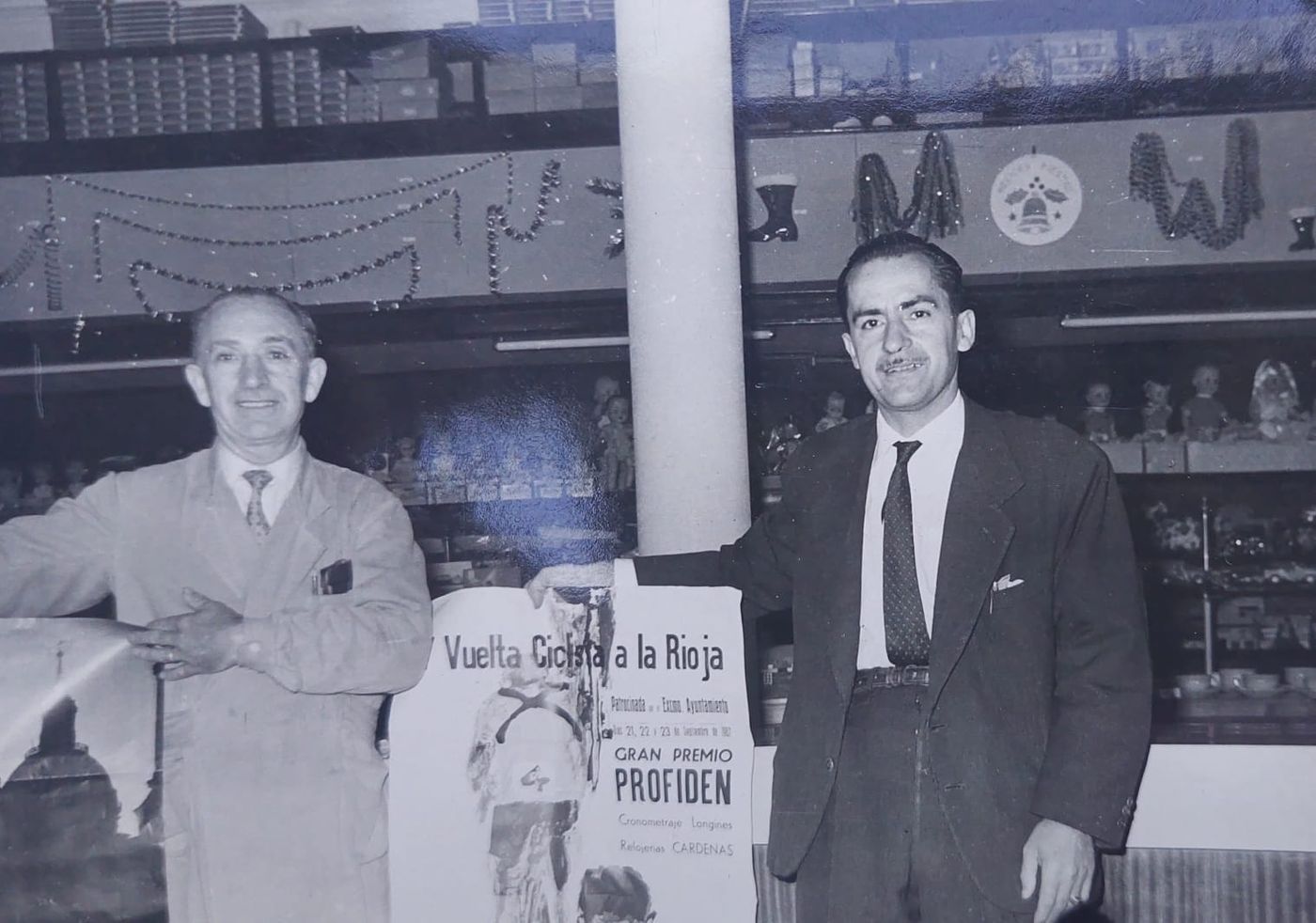 Sancha y Julio López, un empleado histórico de la casa. 
