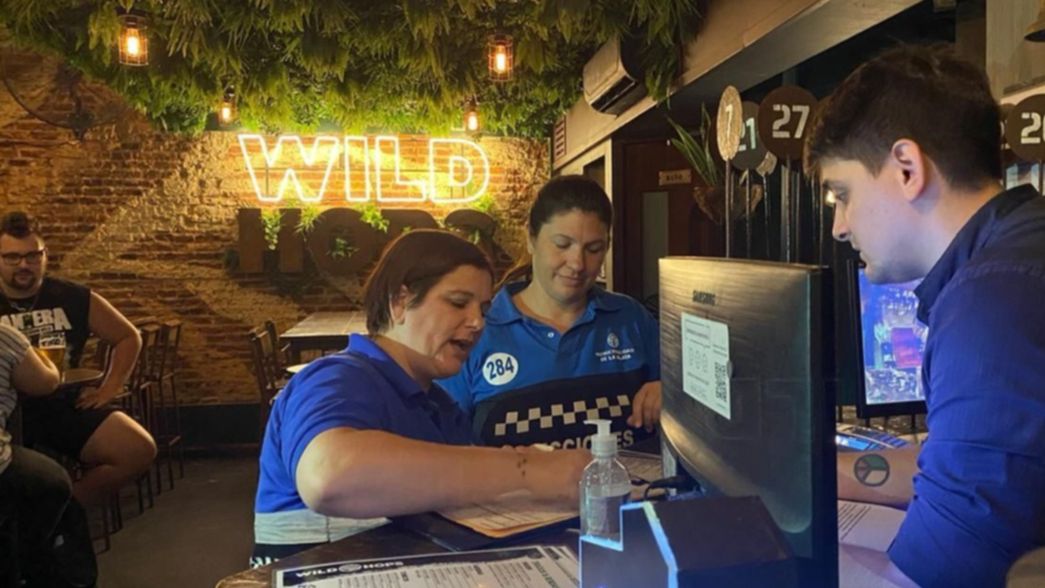 Coronavirus: La Comuna notificó las nuevas normativas y controla a bares y restaurantes de La Plata