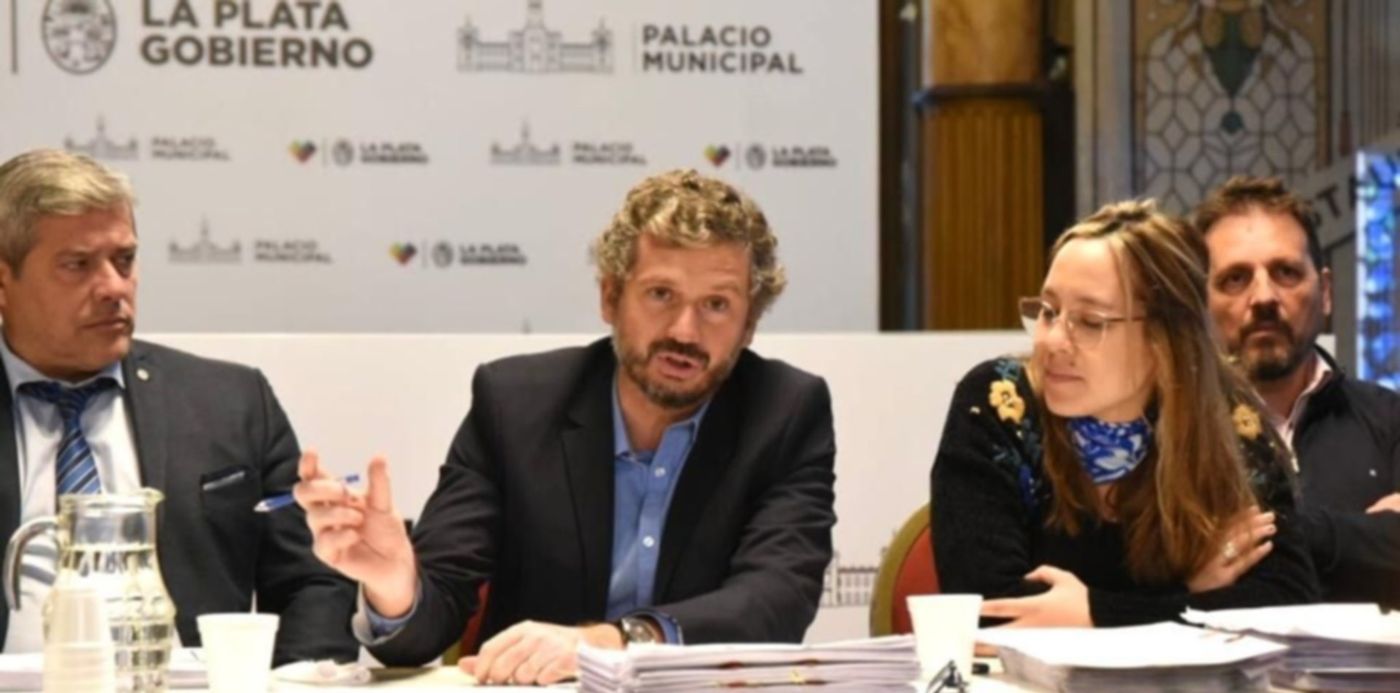 WhatsApp Image 2022-04-13 at 2.05.10 PM - rendición de cuentas 2021 en comisión de Hacienda Horacio Parada Carla Fernández Yanina Lamberti