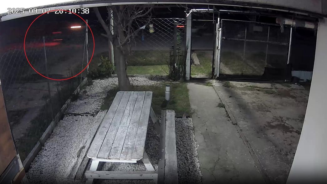 Dramático escape de un joven perseguido por motochorros en La Plata